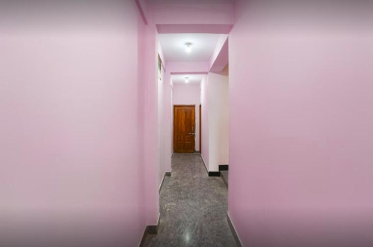 Hotel Alaka Puri Ngoại thất bức ảnh