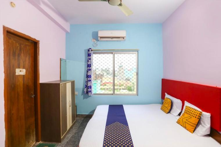 Hotel Alaka Puri Ngoại thất bức ảnh